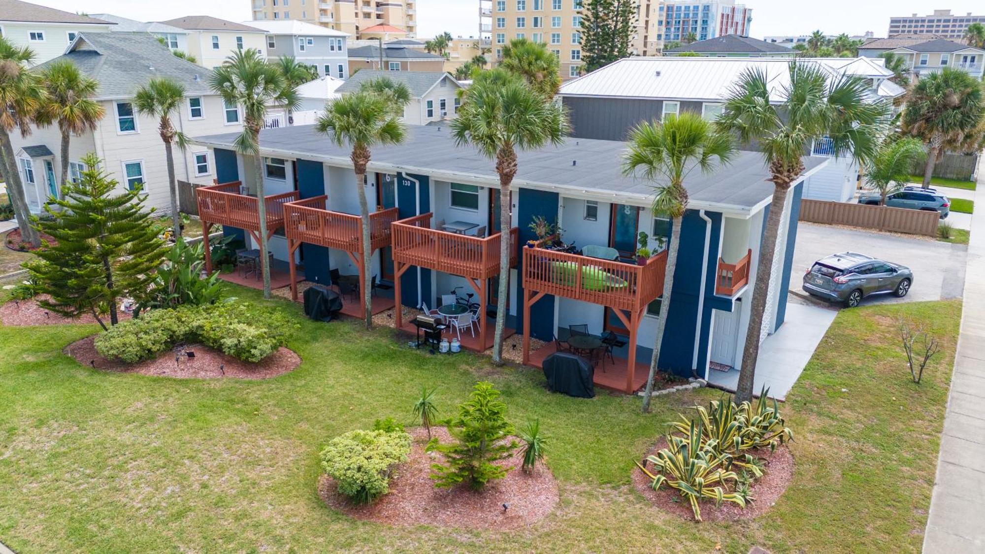 Be A Nomad - Beachside Jacksonville Beach