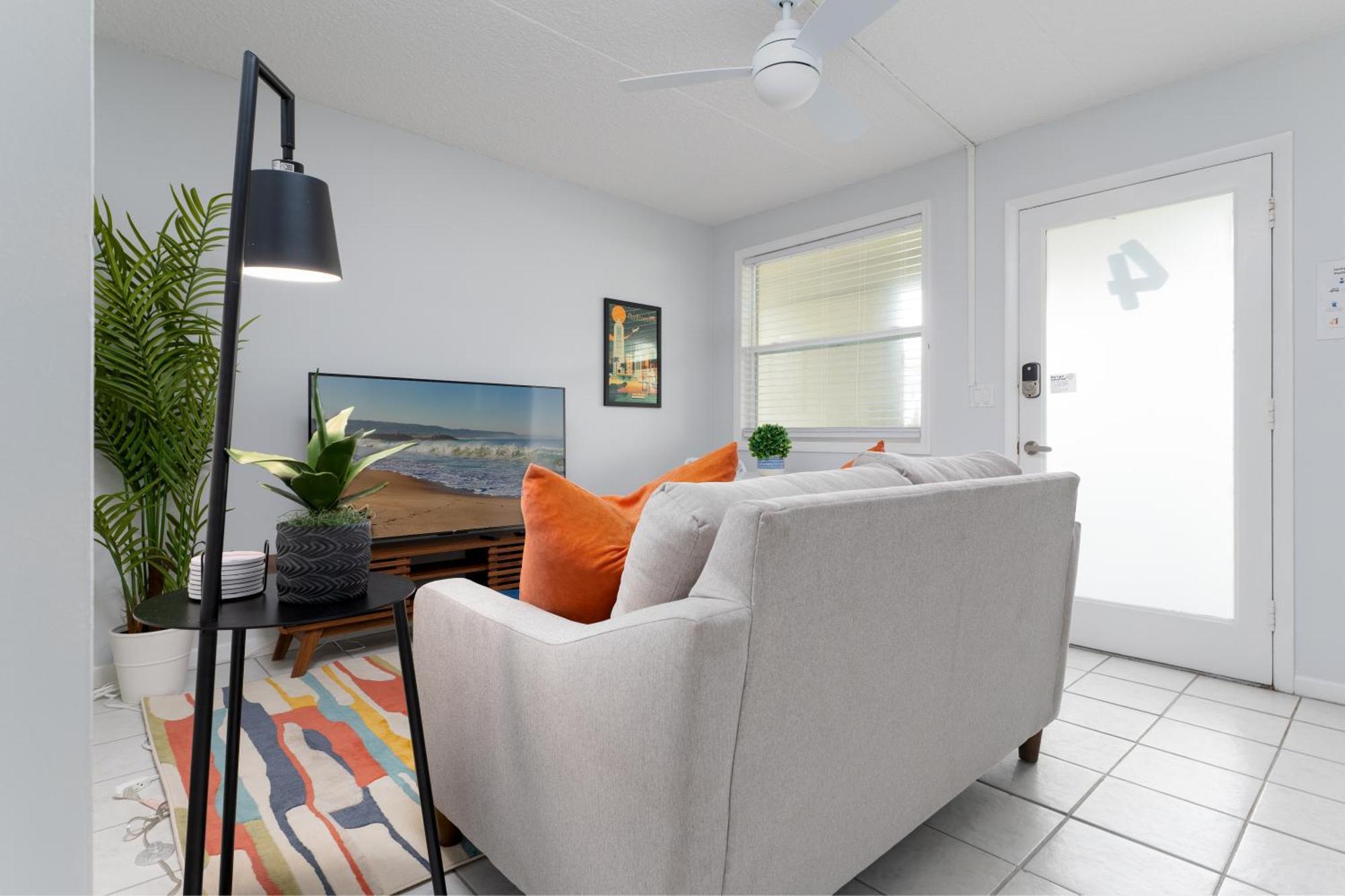 Be A Nomad - Beachside Apartment *